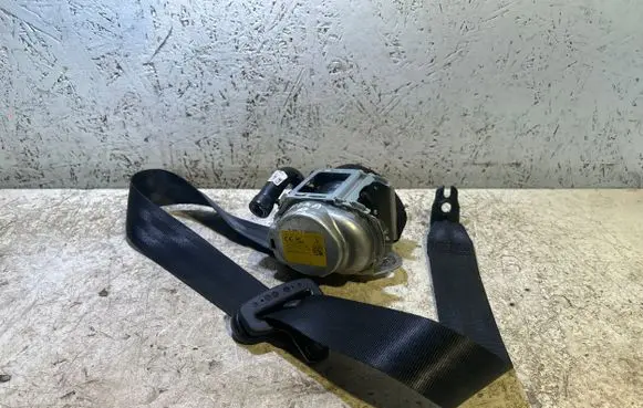 Ford Puma Front seatbelt A025A445A WY3575