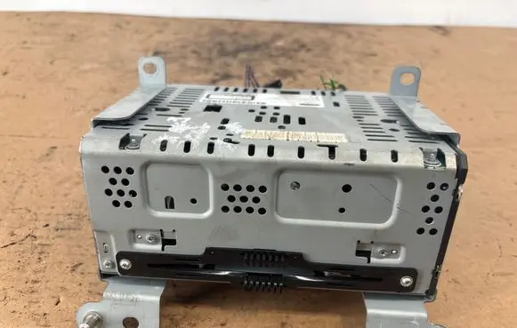Ford Galaxy Radio/CD/DVD/GPS head unit EM2T19C107CJ 10R048384