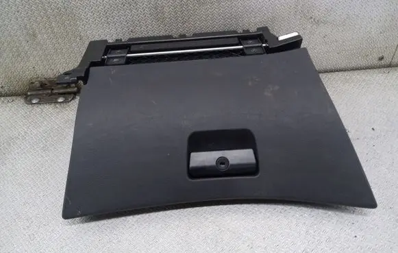 BMW 3 E46 Glove box set 8203822
