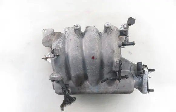 Hyundai Coupe Intake manifold 