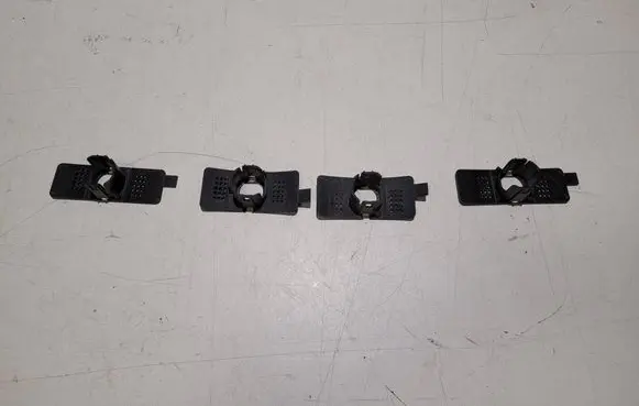 Nissan Qashqai Rear parking sensor holder (PDC) 28533hv01a3