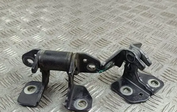 Rear door hinge set