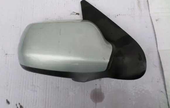 Mazda 2 Front door electric wing mirror