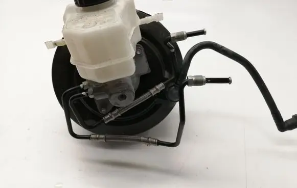 BMW X1 E84 Brake booster 6785646