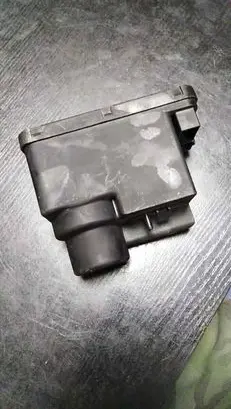 Mercedes-Benz C W202 Central locking vacuum pump 2028000848