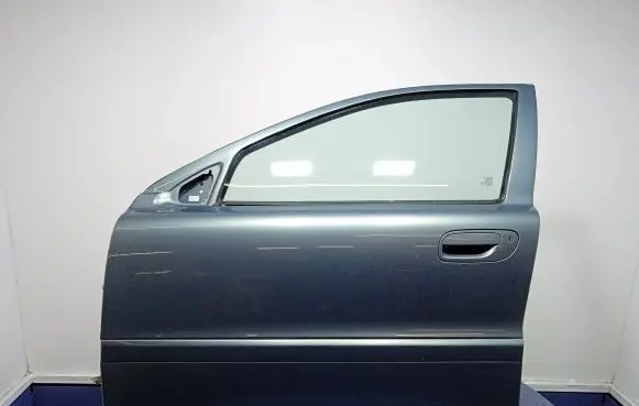 Volvo S60 Front door