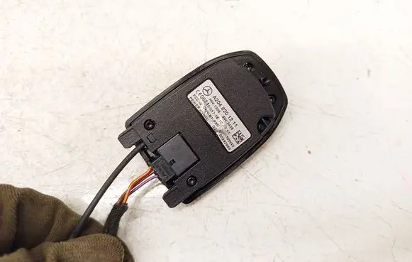 Mercedes-Benz C AMG W204 Steering wheel buttons/switches A2048201211