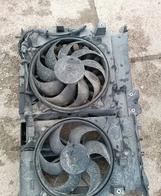 Peugeot 807 Radiator cooling fan shroud 1489765080