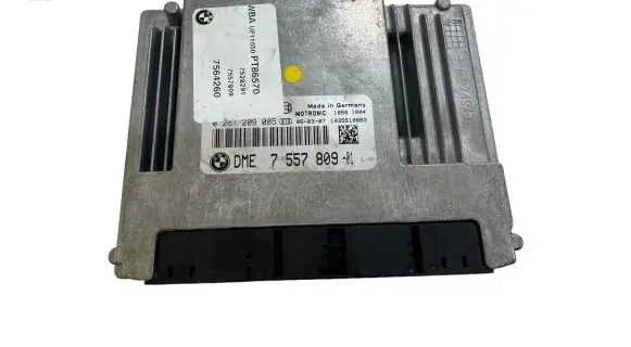 BMW 1 E81 E87 Engine control unit/module DME755780901 0261209085
