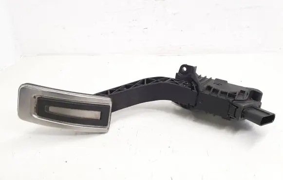 Audi TT TTS RS Mk3 8S Accelerator throttle pedal 5Q2723503D 6PV010621