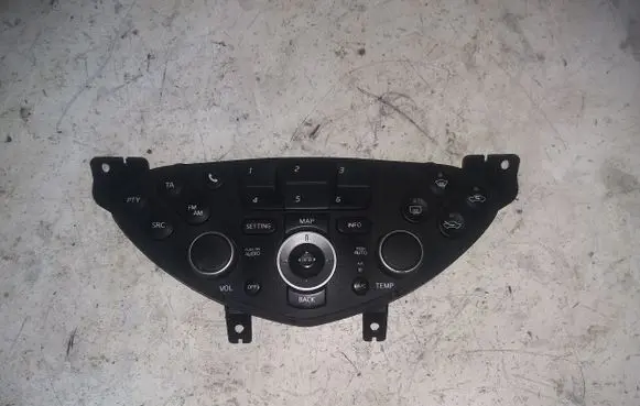 Nissan Primera Climate control unit 28395AV610