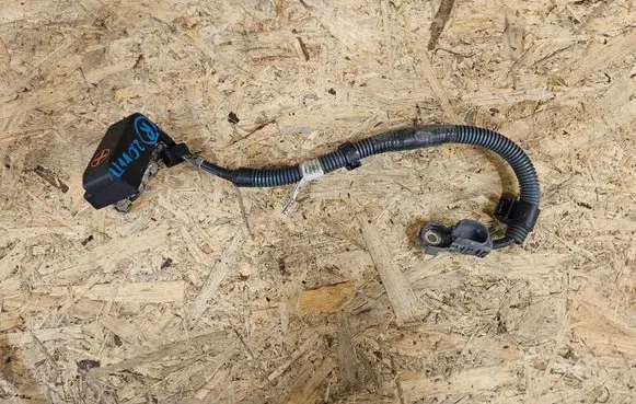 Toyota RAV 4 (XA30) Positive cable (battery) 8212242040