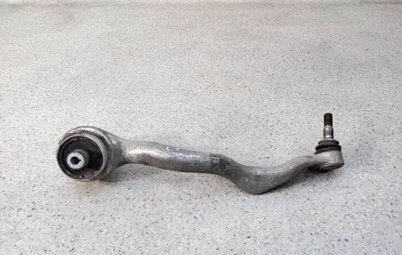 Front lower control arm/wishbone
