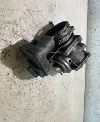Volkswagen Touareg I Throttle valve 07Z128069A