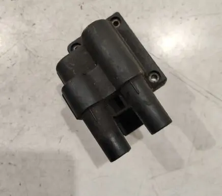 Renault Megane I High voltage ignition coil 7700100589