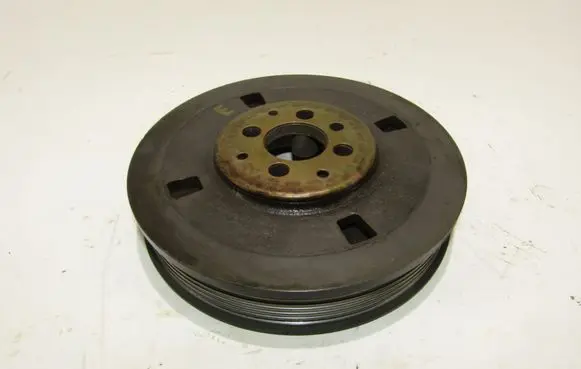 Volkswagen Caddy Crankshaft pulley 028105243T