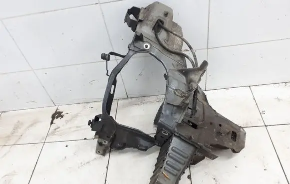 Opel Zafira B Front side member 24466371