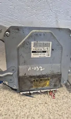 Toyota Prius (NHW20) ABS control unit/module 8954047120