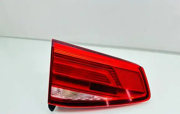 Volkswagen PASSAT B8 Tailgate rear/tail lights 
