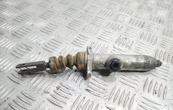 Audi 80 90 S2 B4 Clutch slave cylinder 893721401D