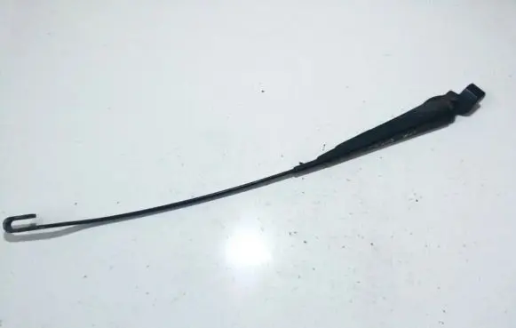 Ford Fiesta Front wiper blade arm 89fg17526