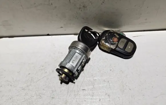 Ford Mondeo MK II Ignition lock D07KA
