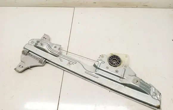 Hyundai Kona I Sliding door window regulator with motor 82402j9010