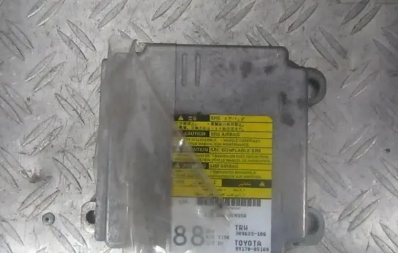 Toyota Avensis T250 Airbag control unit/module 8917005160 89170-05160