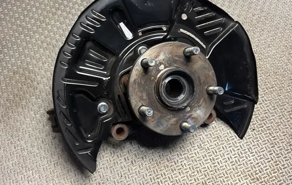 Subaru Legacy VII Front wheel hub 0296
