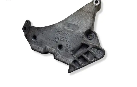 Volkswagen Tiguan Engine mounting bracket 03L199207