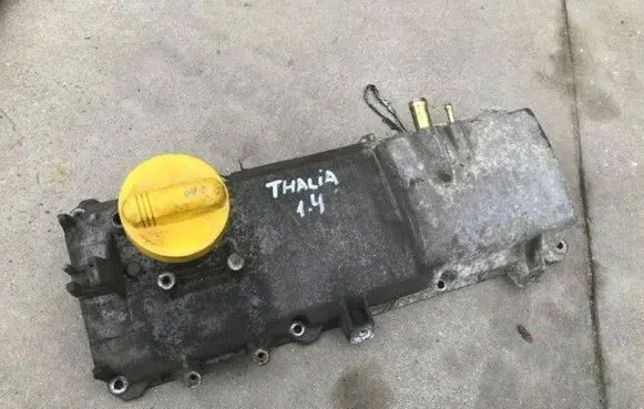 Renault Thalia I Rocker cam cover 