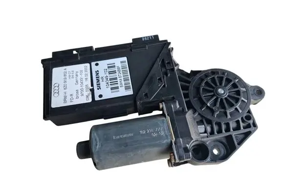 Audi A2 Rear door window regulator motor 8Z0959802A