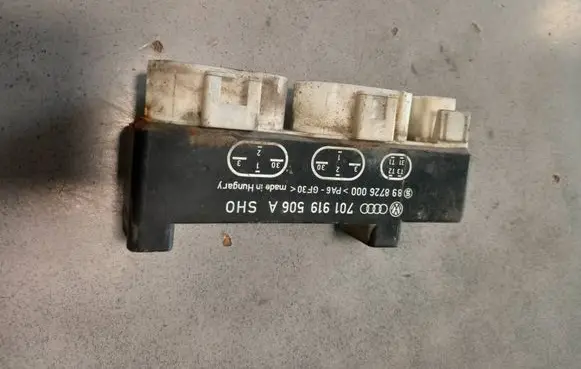Volkswagen Sharan Coolant fan relay 701919506A 898726000
