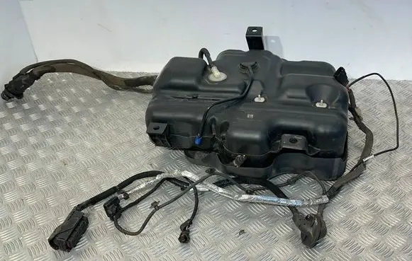Renault Trafic III (X82) AdBlue liquid reservoir 1018980 1024766 172A21178R