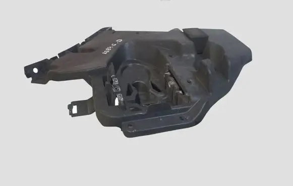 Volvo V40 Rear bumper mounting bracket 31395104
