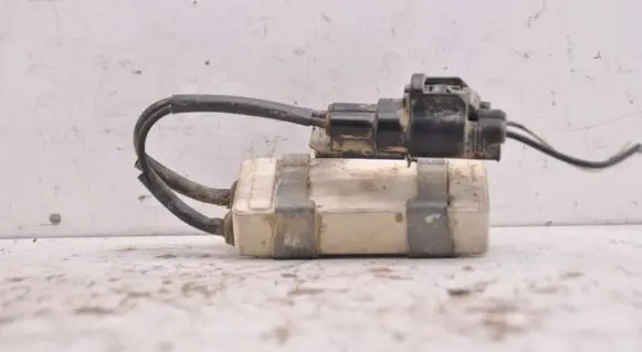 Toyota Yaris Coolant fan relay 2468105731A
