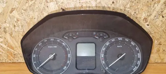 Skoda Octavia Mk2 (1Z) Speedometer (instrument cluster) 1z0920810d