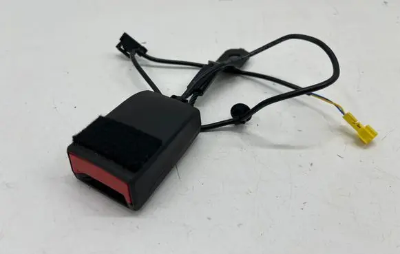Mercedes-Benz GLE W167 Front seatbelt buckle A1678600500