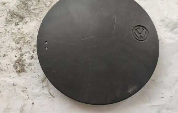 Volkswagen Transporter - Caravelle T4 Original wheel cap 701601149