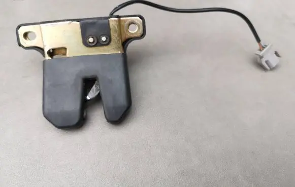 Audi 80 90 S2 B4 Loading door lock 