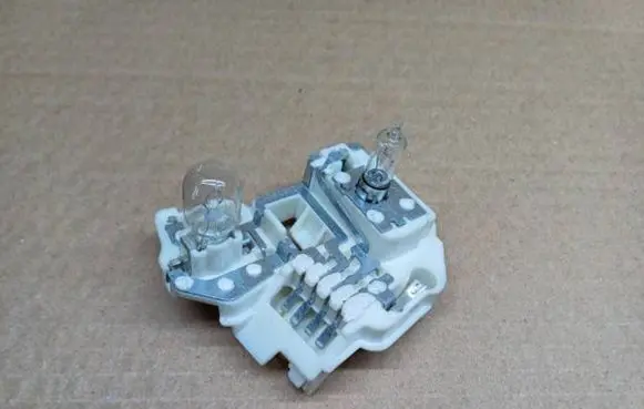 BMW 3 E90 E91 Tail light bulb cover holder 7211216