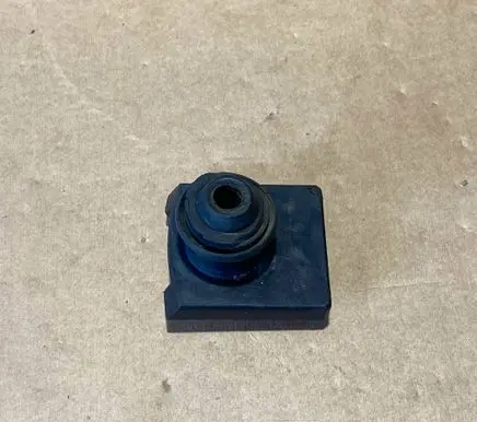 Mercedes-Benz E W124 Other trunk/boot trim element 3390591037