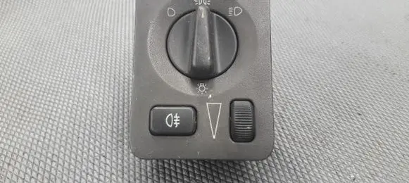 Saab 9-5 Fan control module 4616124
