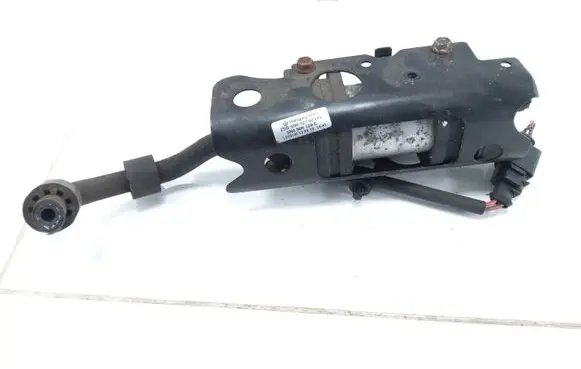 Audi A3 S3 8L In tank fuel pump screw locking ring/nut 5N0906129