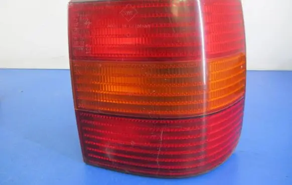 Volkswagen PASSAT B4 Rear/tail lights 3A9945112