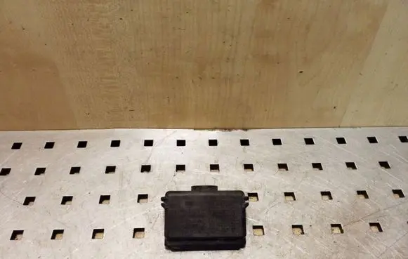 Opel Meriva B Battery bracket 13278315