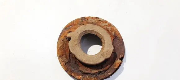 Skoda Octavia Mk2 (1Z) Front coil spring rubber mount 1k0512297c