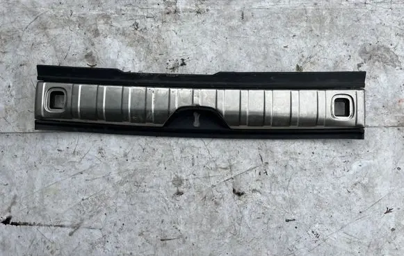 Peugeot 2008 I Trunk/boot sill cover protection 9801438577