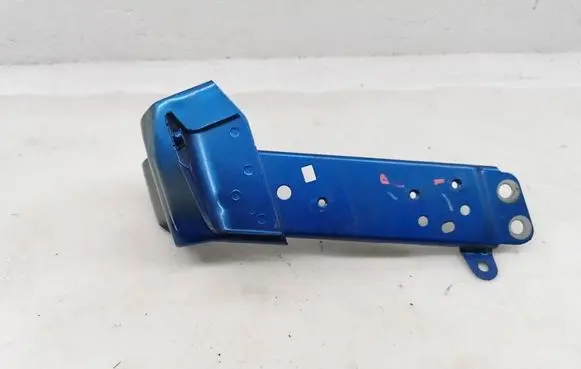 Mazda CX-3 Fender mounting bracket