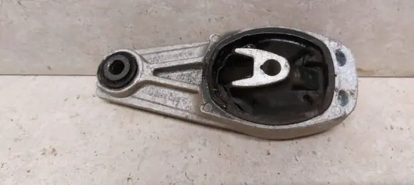 Peugeot 208 Engine mount bracket 9802483780